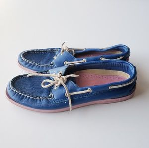 Sperry Top Sider blue leather boat shoes 9M